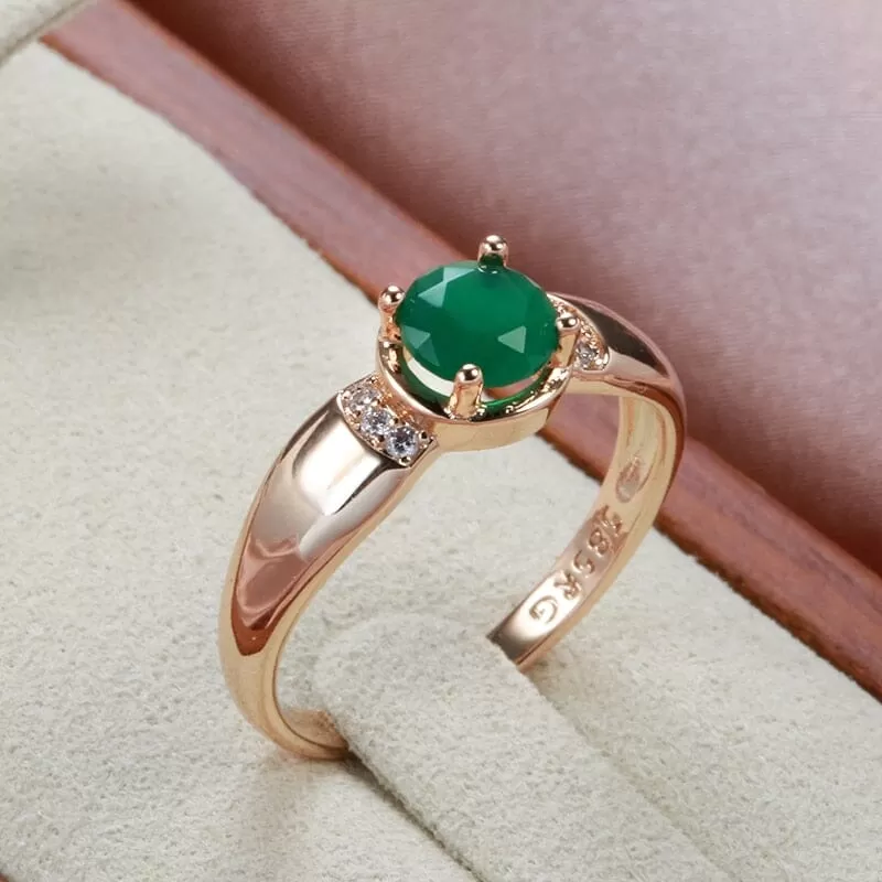 Circle Cut Emerald Gold Ring