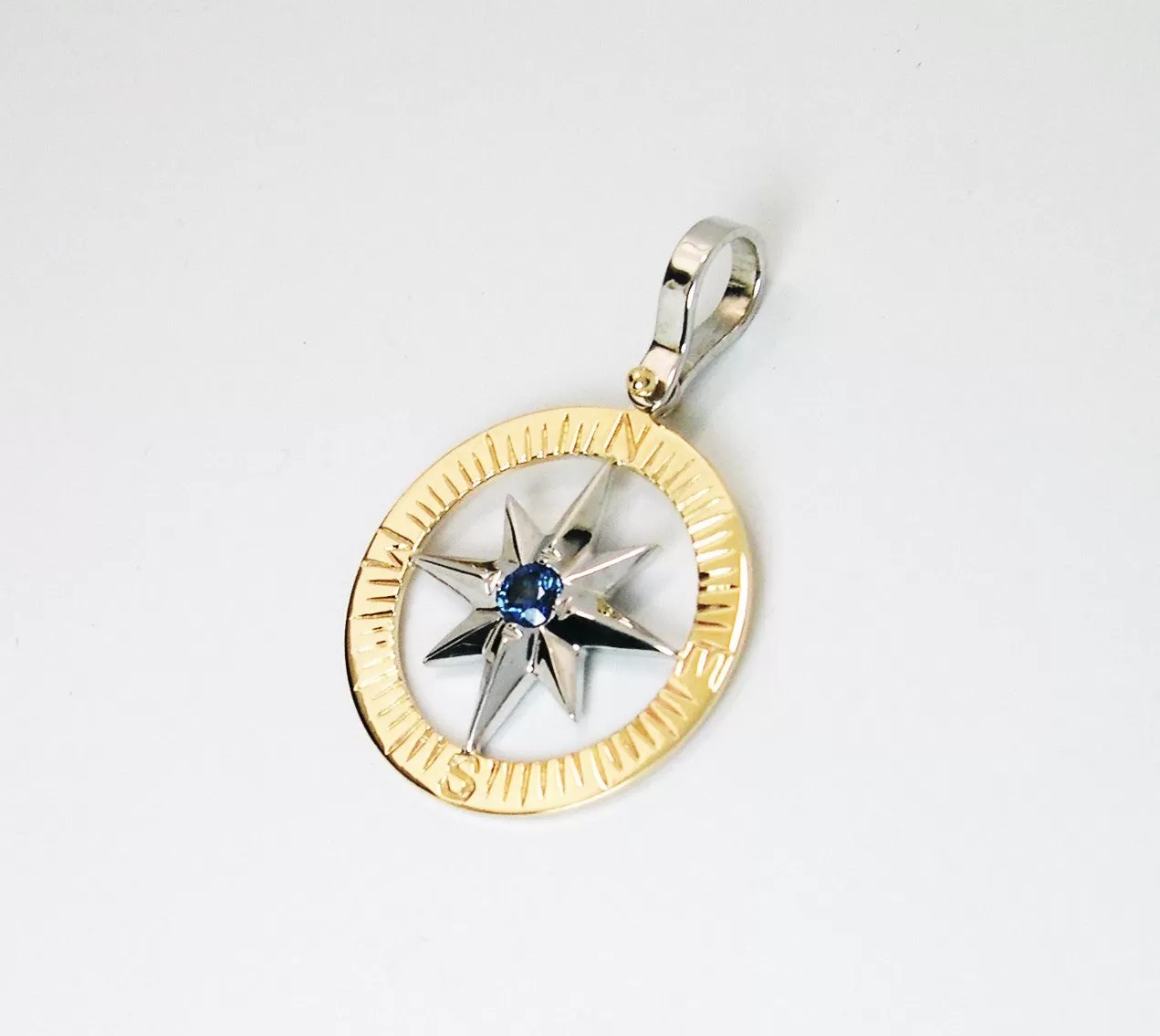 Compass Rose Classic Grande 14K Gold Hand-EngravedPendant