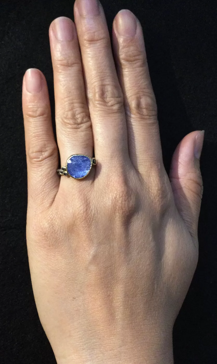 Delicate Double Band ring with free form tanzanite