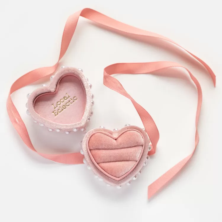 Heart Shaped Velvet Pearl Ring Box