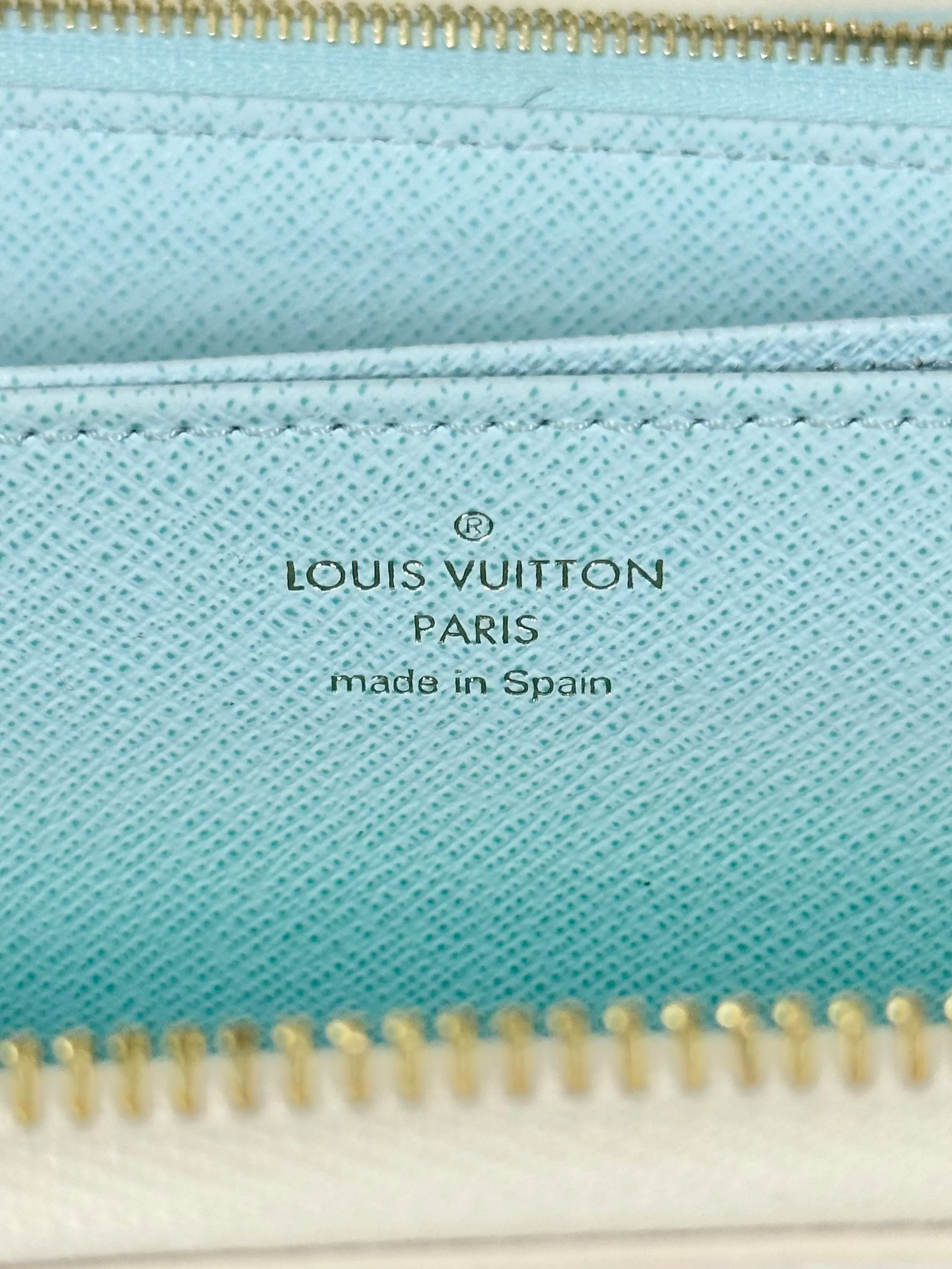 Louis Vuitton Ltd.Edition Blue Mist Brume Monogram By The Pool Zippy Wallet