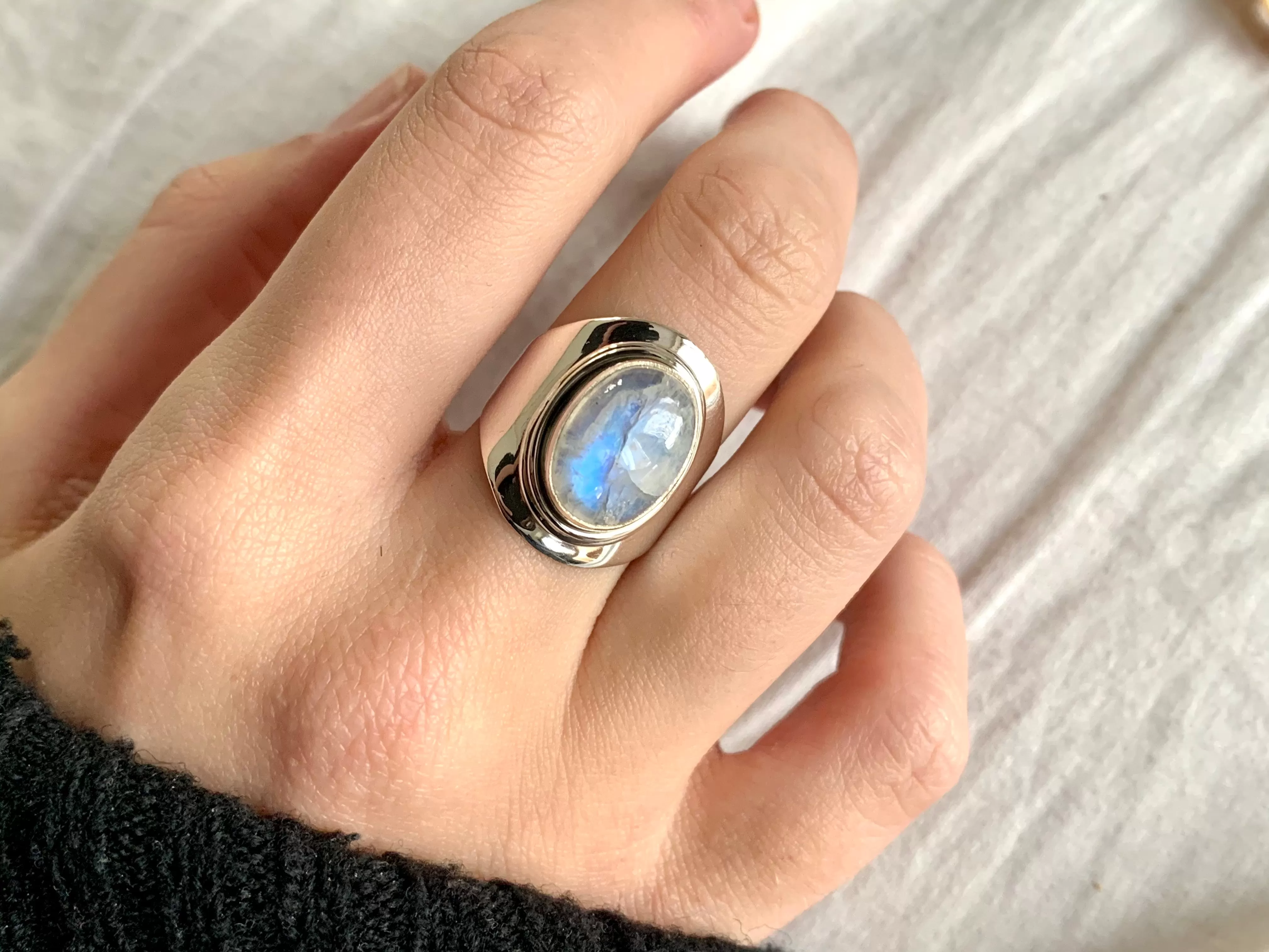 Moonstone Medea Ring (US 6.5)