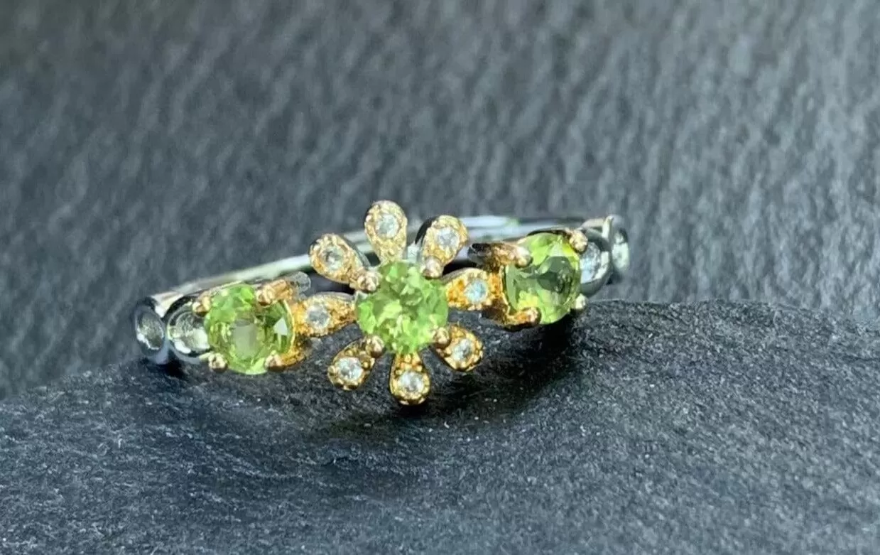 Peridot Sunflower Resizable Silver Ring