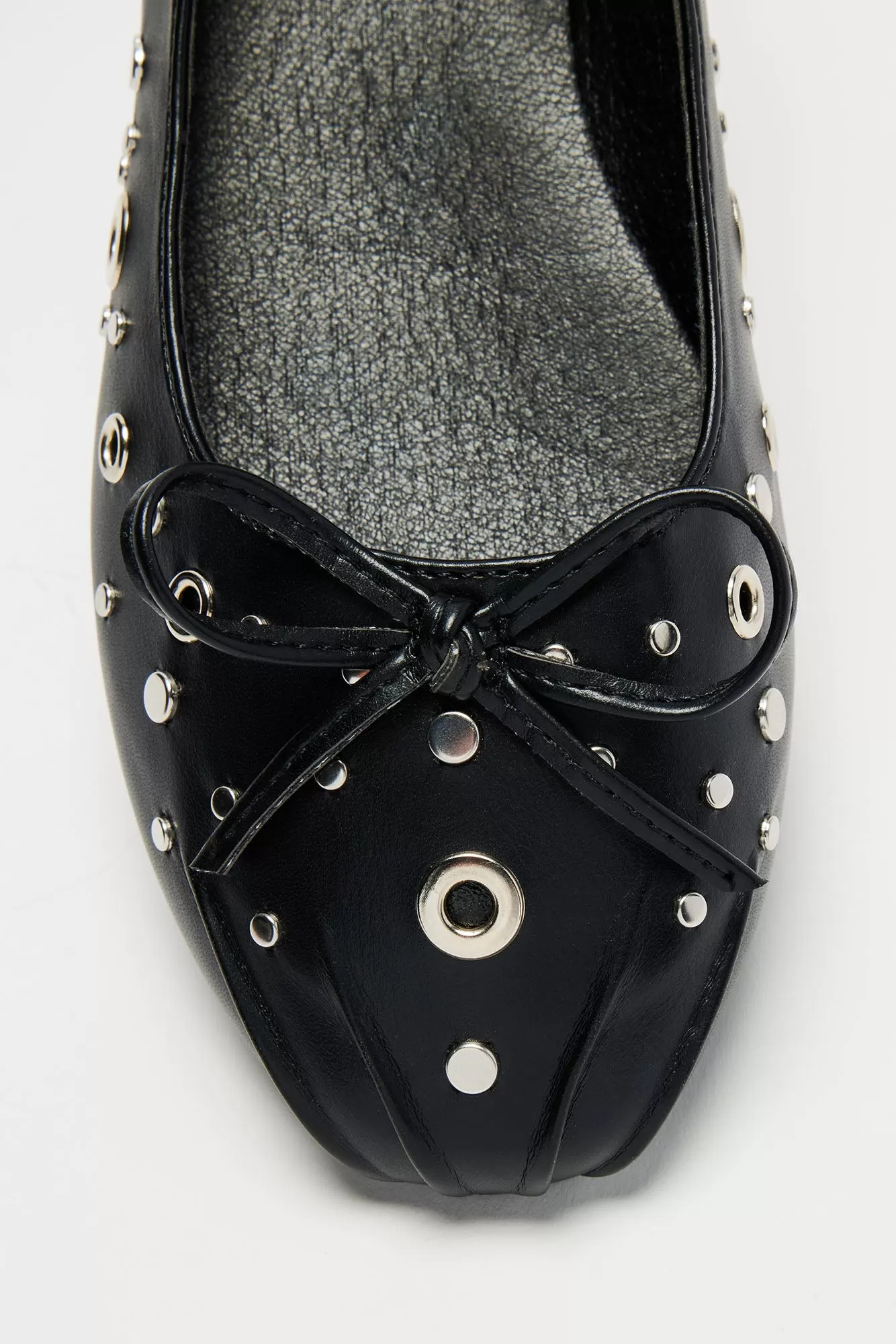 So In Love Grommet Flats - Black