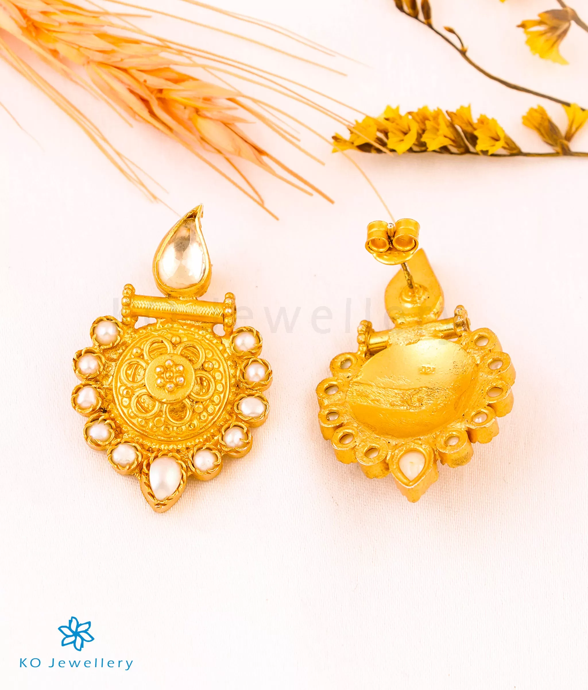 The Asmani Silver Kundan Earrings